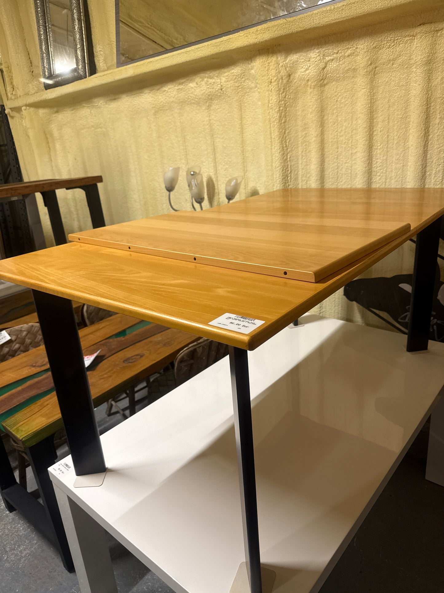 Table moderne plateau bois pied noir avec rallonge