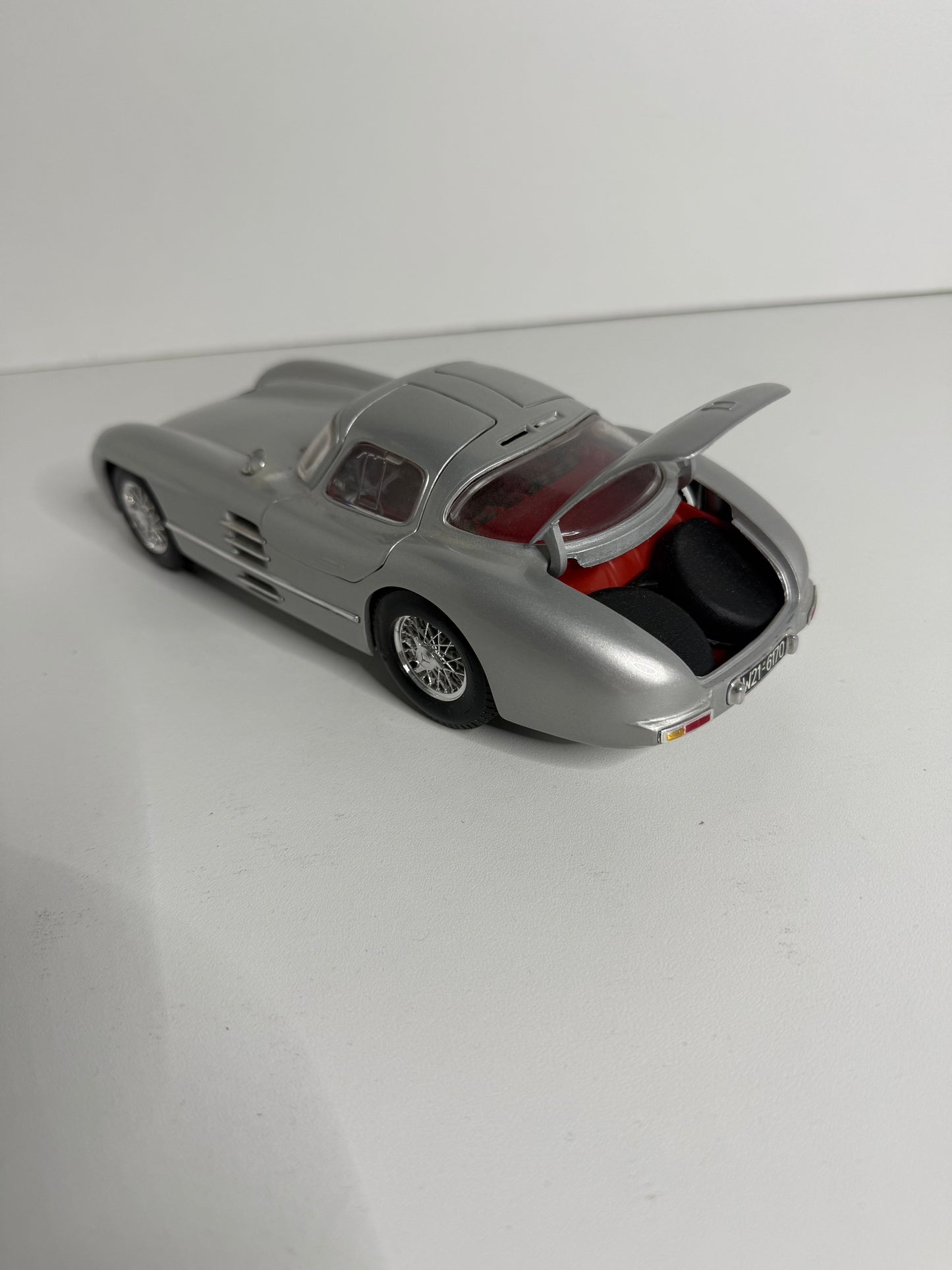 Mercedes 300 SL 1/18