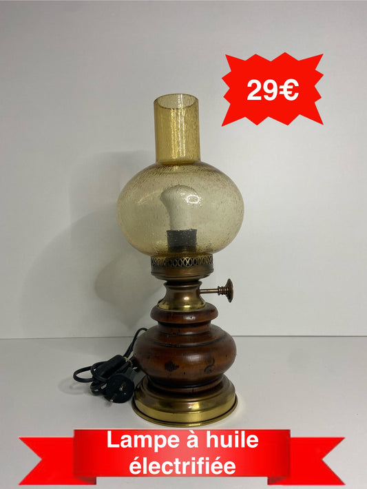 Lampe à huile électrifiée