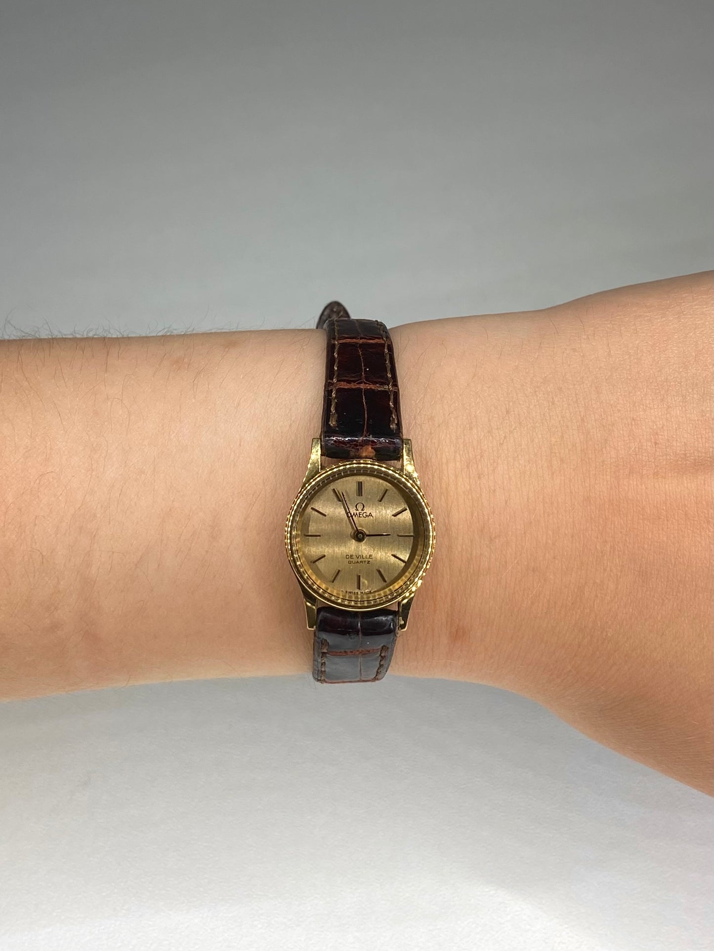 Montre OMeGA femme deville