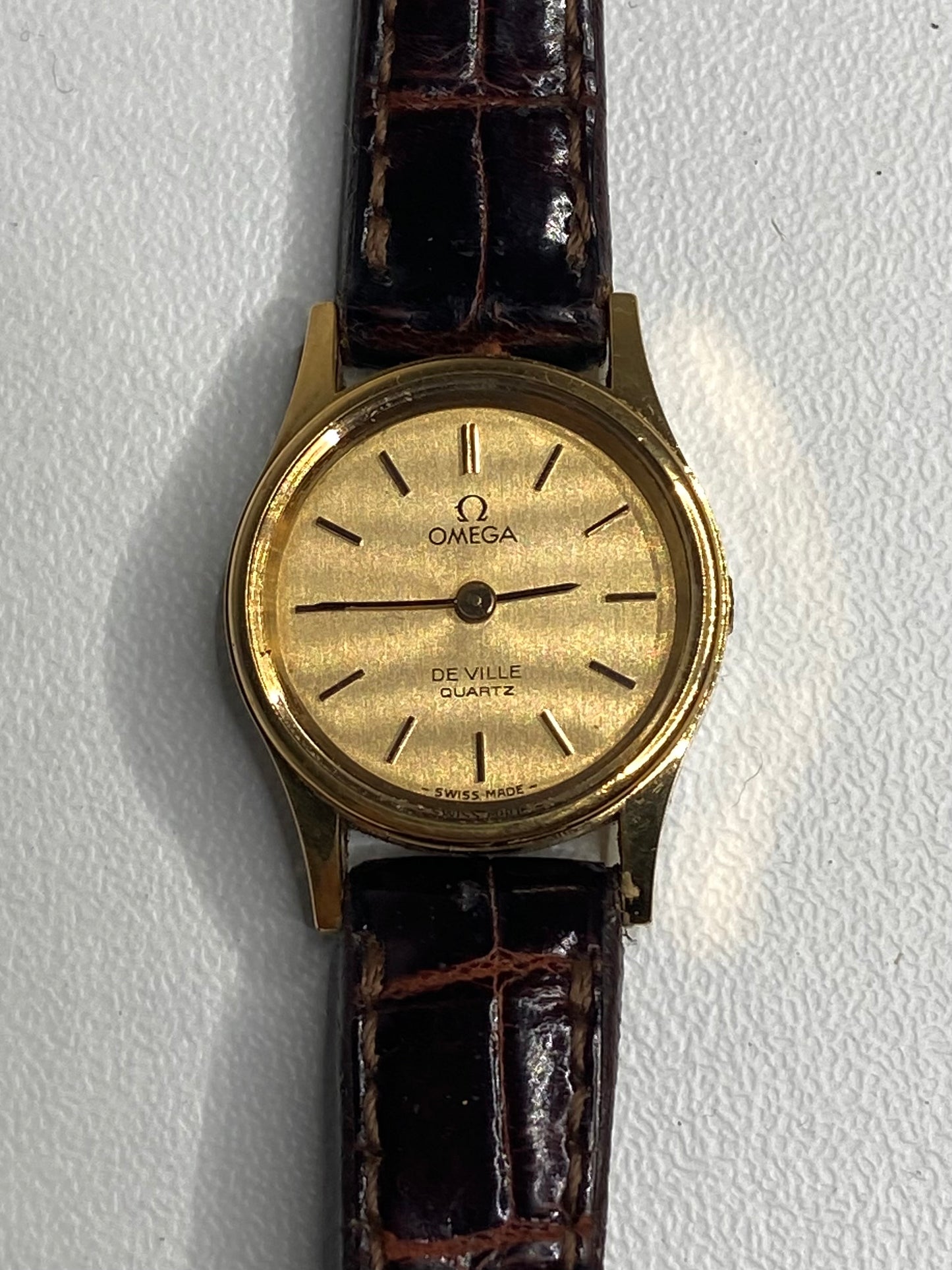 Montre OMeGA femme deville