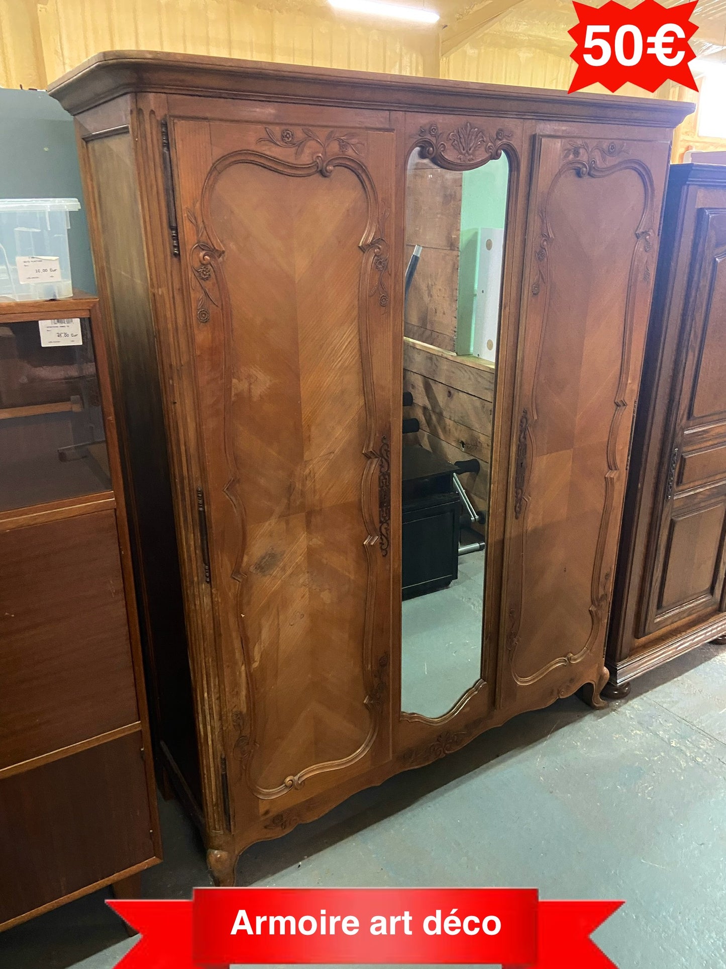 Armoire art deco