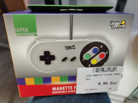 Manette pour Super Nintendo couleur grise